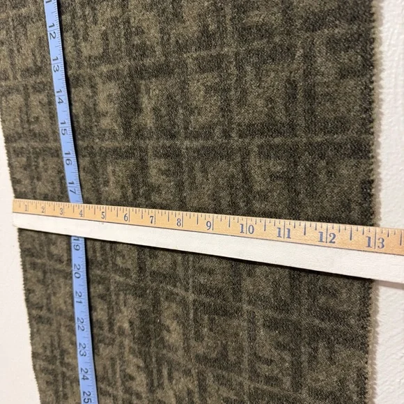 Fendi Zucca‎ Scarf Logo 100% Wool Olive Green Authentic Vintage Luxury Outdoor - Picture 7 of 7